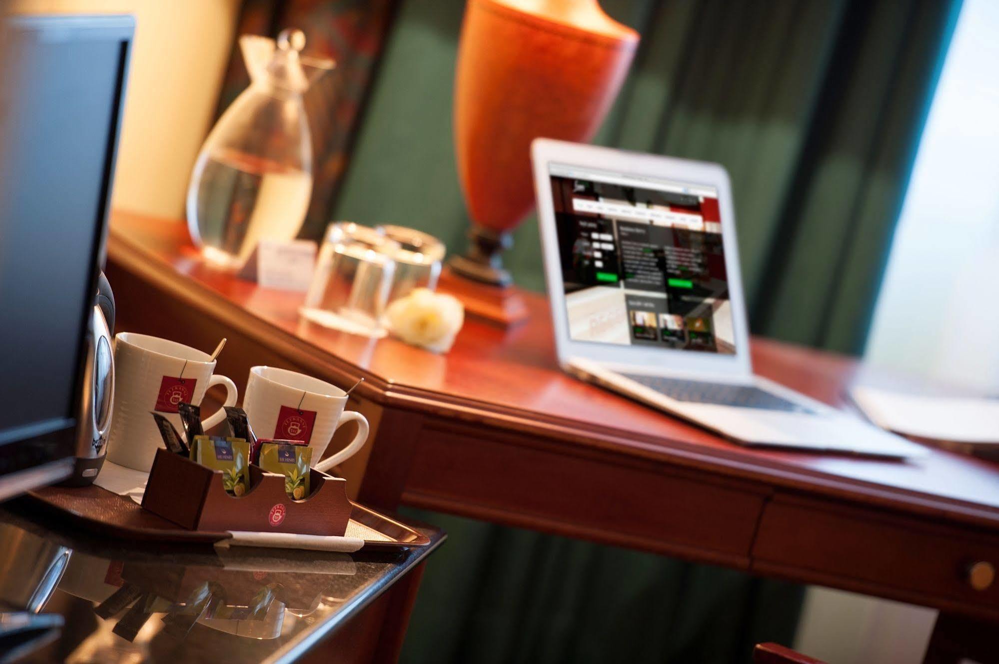 Rezidence Emmy Hotell Prag Exteriör bild