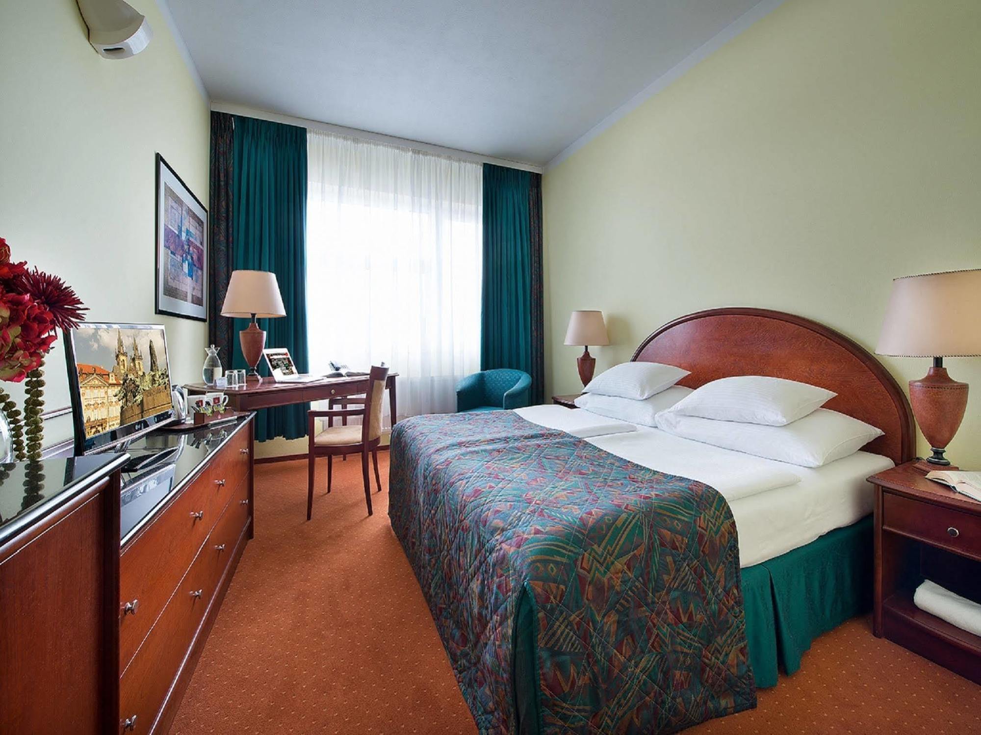 Rezidence Emmy Hotell Prag Exteriör bild
